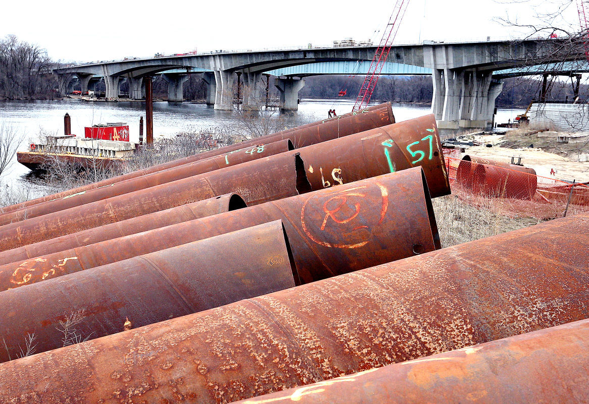 Dresbach bridge construction